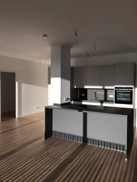 Nachmieter gesucht * 4 Zimmer Wohnung * Balkon * Einbauküche * TG SP * ab 01.10.2026 — photo 1